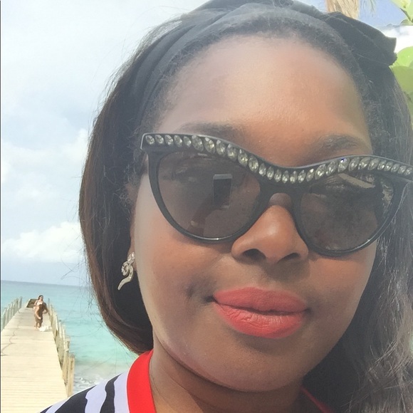 Meet your Posher, Jasmine - Picture 6 of 6